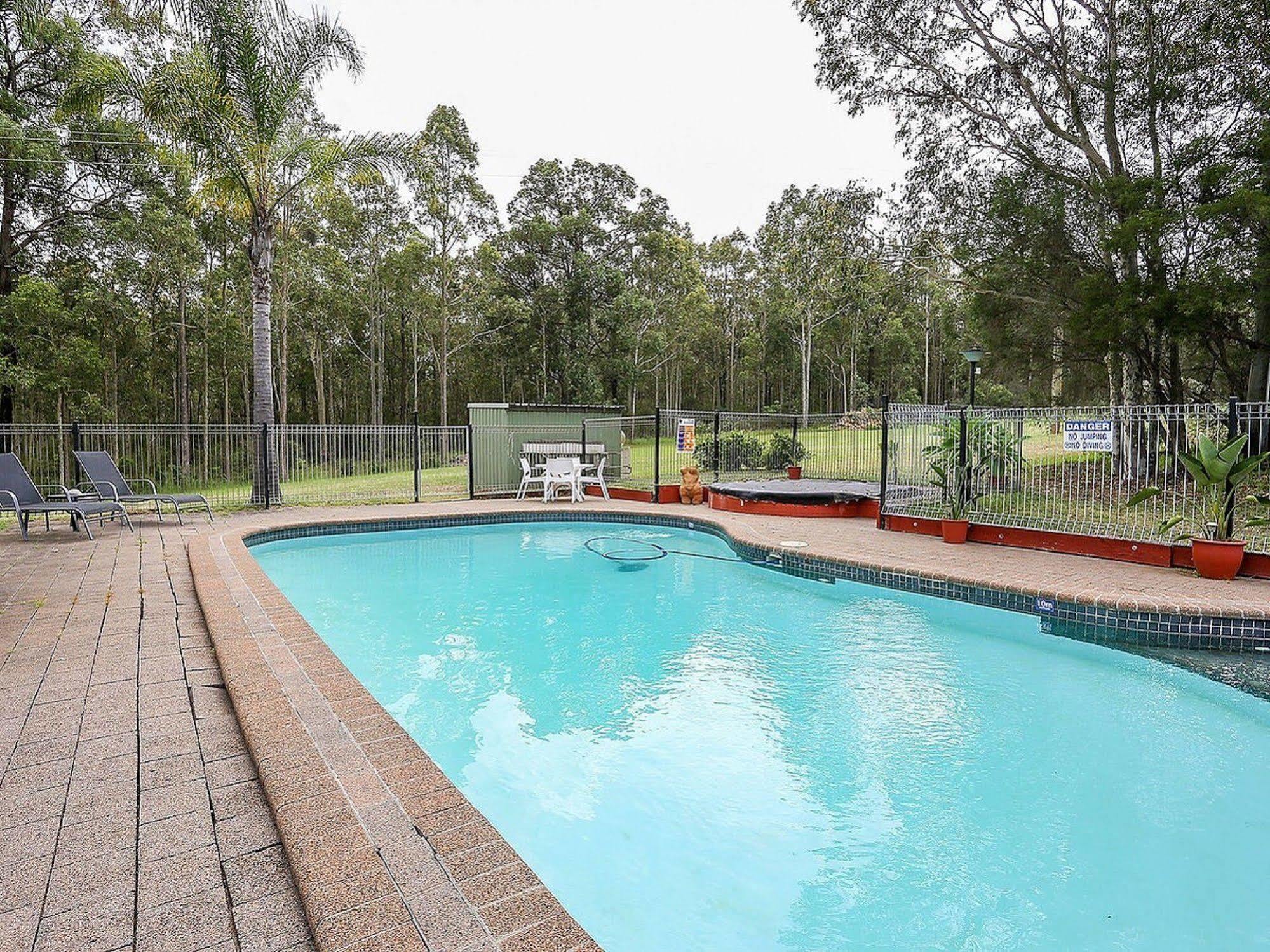 Vineyard Hill Hotel Lovedale Exterior photo